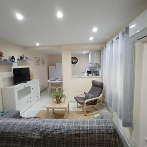  Apartment Lineros 24